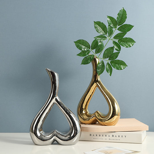 Nordic Style Heart Hollow Out Electroplated Ceramic Vase Decoration